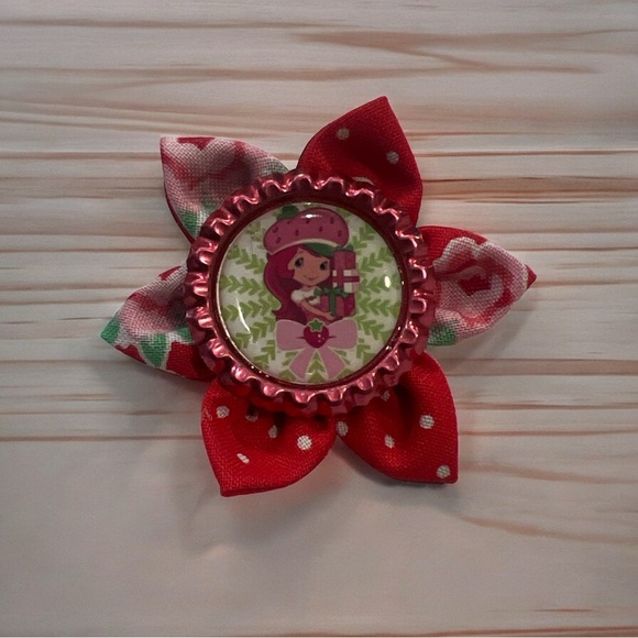 NEW Strawberry Shortcake Girls Hair Clip - Picture 2 of 2